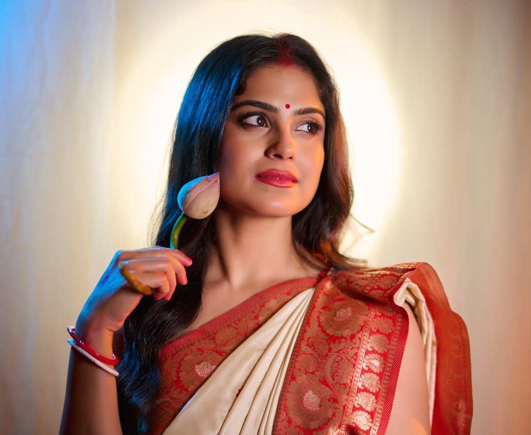 నటి నయనా గంగూలీ కొత్త ఫోటోలు 