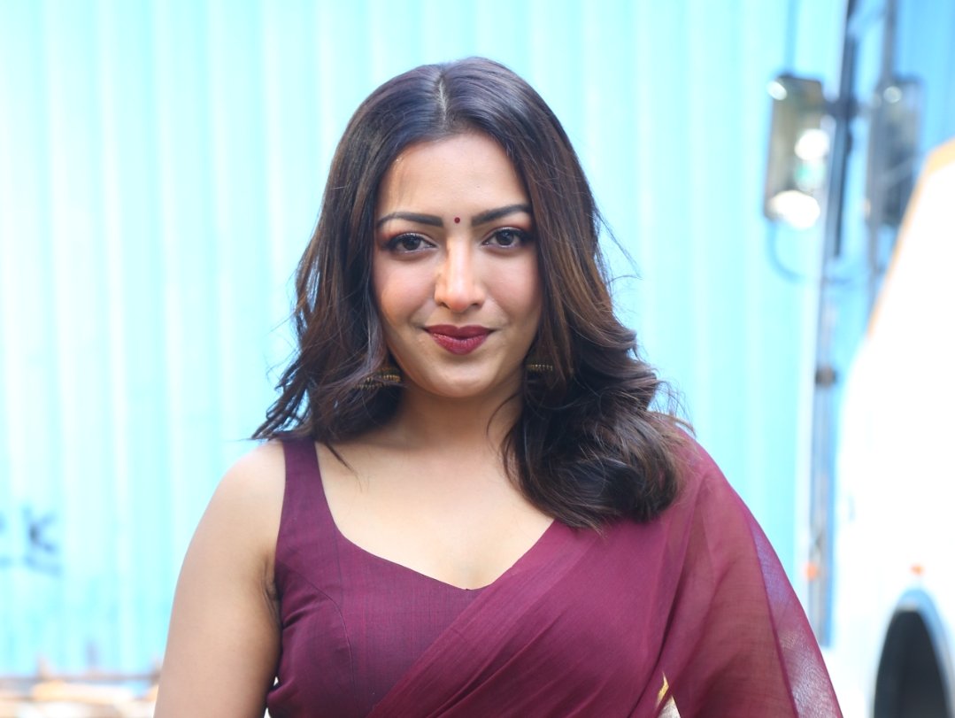 హీరోయిన్ కేథరిన్ థెరీసా కొత్త ఫోటోస్ 