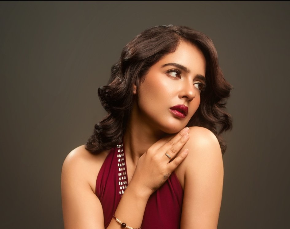 నటి మాల్వి మల్హోత్రా కొత్త ఫోటోస్ 