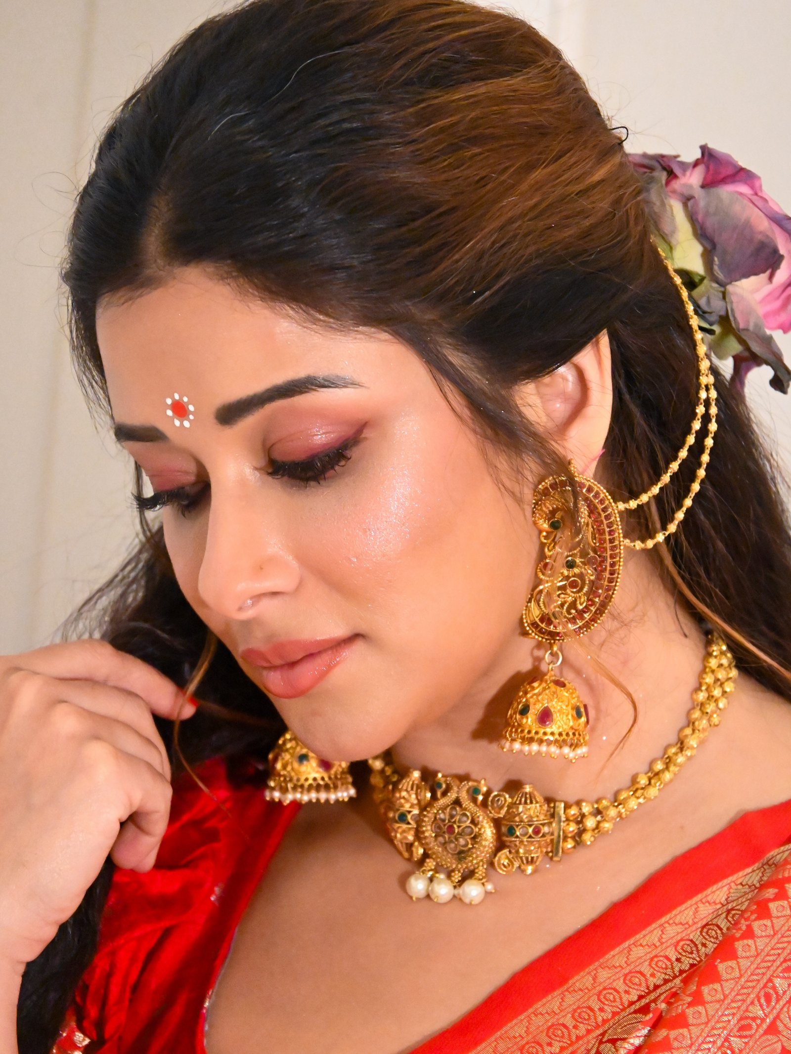 హీరోయిన్ నైరా బెనర్జీ లేటెస్ట్ ఫోటోస్