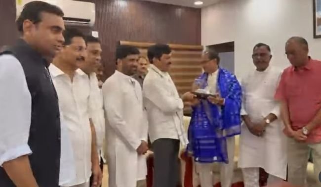 తెలంగాణకు 11.56 లక్షల ఇళ్లు కేటాయించండి: కేంద్ర మంత్రి శివరాజ్ సింగ్ చౌహాన్‌కుమంత్రి పొంగులేటి వినతి.
