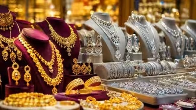 బులియన్ మార్కెట్‌లో మళ్లీ బంగారం, వెండి జిగేల్