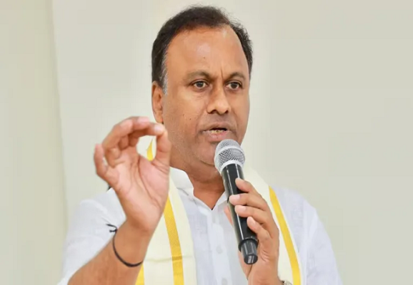 కొండా సురేఖ విషయంలో సీఎం మాటే నా మాట.. రాజగోపాల్ రెడ్డి సంచలన వ్యాఖ్యలు