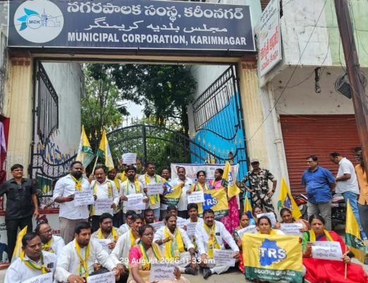 డంప్‌యార్డ్‌ను వెంటనే తరలించాలి