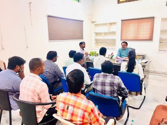 J అభివృద్ధి పనులు వేగవంతం చేయాలి