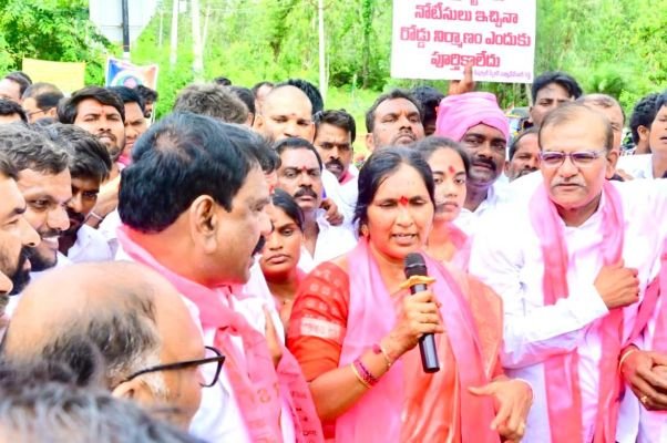వారం రోజుల్లో రోడ్డు పనులు ప్రారంభించాలి.