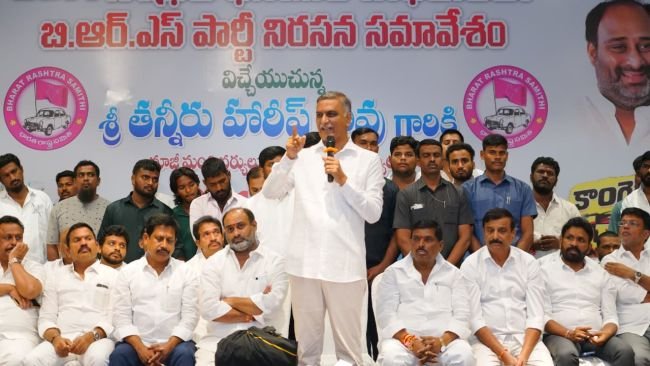 22ఏ పేరుతో పేదల భూములు లాక్కుంటే ఊరుకోం..