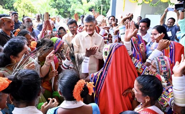 ఏపీ గిరిజనులకు సీఎం చంద్రబాబు గుడ్‌న్యూస్.. ఉద్యోగాలపై త్వరలో కీలక GO!