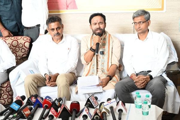 వికారాబాద్ రైల్వే స్టేషన్‌కు మహర్దశ రూ.27 కోట్లతో ఆధునీకరణ.. ఏడాది చివరికి పనులు పూర్తి: కిషన్ రెడ్డి