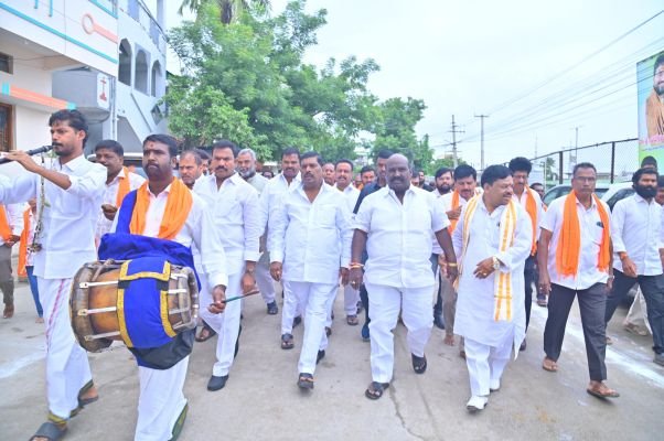 విశ్వశాంతి కోసం పాదయాత్ర అభినందనీయం
