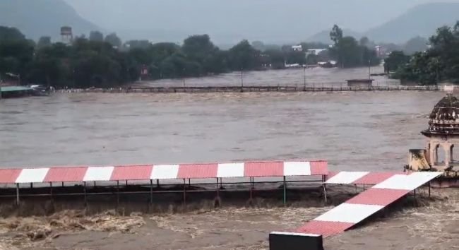 ఉత్తరప్రదేశ్‌లో ఉగ్రరూపం దాల్చిన మందాకిని