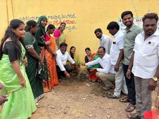 వనమహోత్సవంతో పాఠశాలలో పచ్చదనం