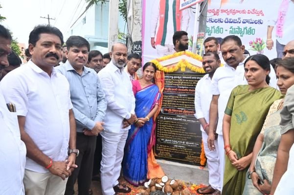 శివార్లలో గల్లీగల్లీకీ రోడ్లు, డ్రెయిన్లు
