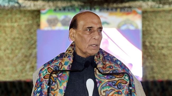 రక్షణ రంగ ఎగుమతుల్లో డీపీఎస్‌యూల సంచలనం