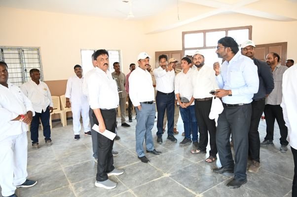 ఎడ్యుకేషన్‌ హబ్‌ పనులు వేగవంతం చేయాలి