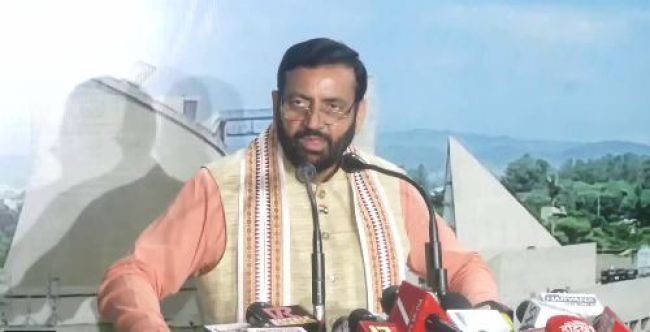 అసెంబ్లీ నియమాలను కాంగ్రెస్ ఎమ్మెల్యేలు ఉల్లంఘించారు