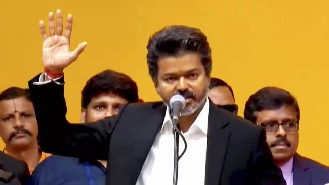 మేట్టూరు డ్యామ్ ఓపెన్ చేసిన సీఎం విజయ్ - కావేరీ మా హక్కే అంటూ కర్ణాటకకు వార్నింగ్!