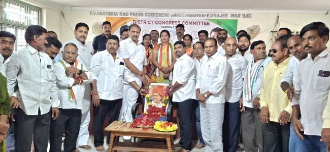 వైఎస్సార్‌కు ఘన నివాళులు