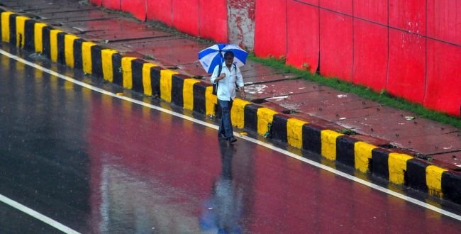 ఢిల్లీని ముంచెత్తిన వర్షం