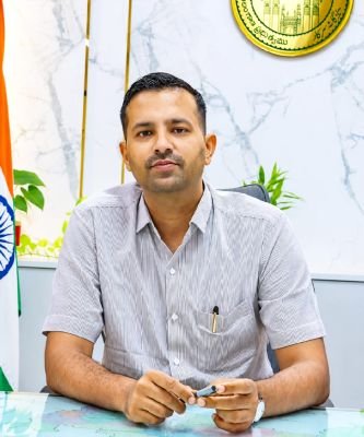 ముసాయిదా ఓటరు జాబితాను పరిశీలించుకోవాలి. జిల్లా కలెక్టర్