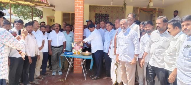 దివ్యాంగత నేత మాజీ ముఖ్యమంత్రి వైఎస్ రాజశేఖర్ రెడ్డి చేసిన సేవలు చిరస్మరణీయం