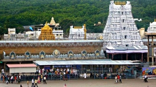 తిరుమలలో భక్తుల రద్దీ ఉధృతి.. శ్రీవారి సర్వదర్శనానికి భారీ సమయం!