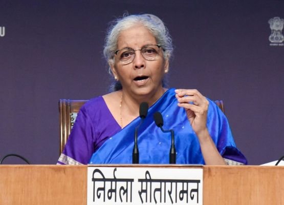 ప్రపంచ సంక్షోభాల వేళ భారత్ 7.8% వృద్ధి అద్భుతం