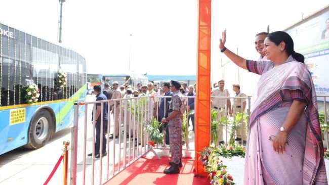ఢిల్లీలో 50 కొత్త ఈ-బస్సులు, ఆటోమేటెడ్ వాహన పరీక్షా కేంద్రం ప్రారంభం