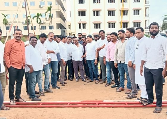 విద్యార్థుల, యువత సదస్సు స్థలాన్ని పరిశీలించిన గంగుల కమలాకర్