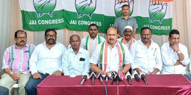 కేటీఆర్ ముందుగా ప్రశ్నలకు సమాధానం చెప్పాలి… సుడా మాజీ చైర్మన్ కోమటిరెడ్డి నరేందర్ రెడ్డి…