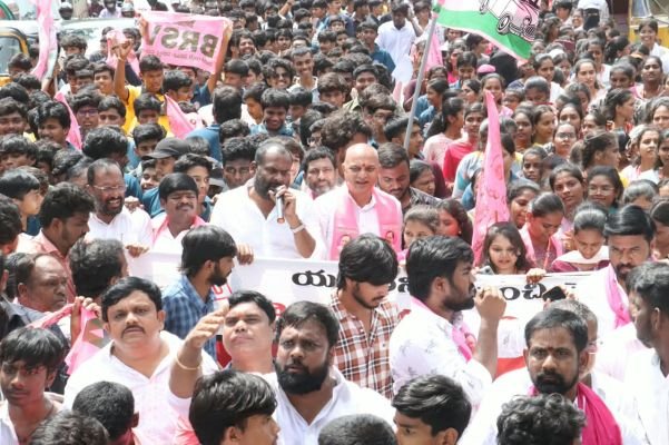 విద్యార్థులు, యువత సమస్యల పరిష్కారం కోసం భారీ ర్యాలీ  *ముఖ్య అతిథిగా పాల్గొన్న ఉప్పల్ ఎమ్మెల్యే 