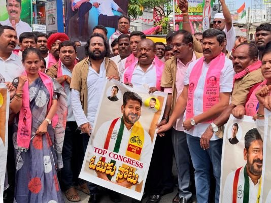 కాంగ్రెస్ వెయ్యి రోజుల పాలనపై బీఆర్‌ఎస్ నిరసనలు… ఆటో కార్మికుల హామీల అమలులో వైఫల్యాన్ని నిరసిస్తూ భారీ ఆటో ర్యాలీ…