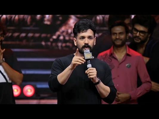 మహేంద్రగిరి వారాహి’ పెద్ద హిట్‌ కాబోతోంది: అఖిల్ అక్కినేని!
