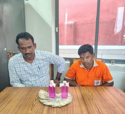 లంచం తీసుకుంటూ ఏసిబికి చిక్కిన హుజురాబాద్ సబ్ జైలర్ దేవేందర్