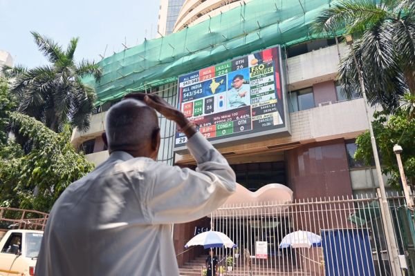 పెరుగుతున్న చమురు ధరలు