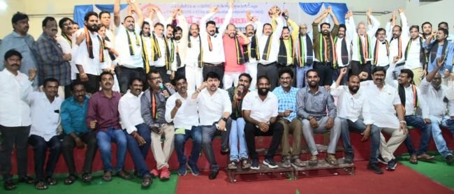 చలో హైదరాబాద్ వాయిదా..  18 తర్వాత తదుపరి కార్యాచరణ..   ఉద్యోగుల అసంతృప్తి కొనసాగుతోంది..