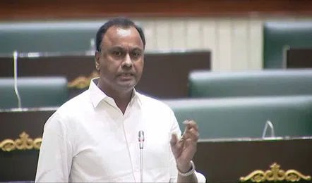 ఇందిరమ్మ ఇళ్ల నిర్మాణానికి రూ.5 లక్షలు సరిపోవు: ఎమ్మెల్యే కోమటిరెడ్డి రాజగోపాల్ రెడ్డి