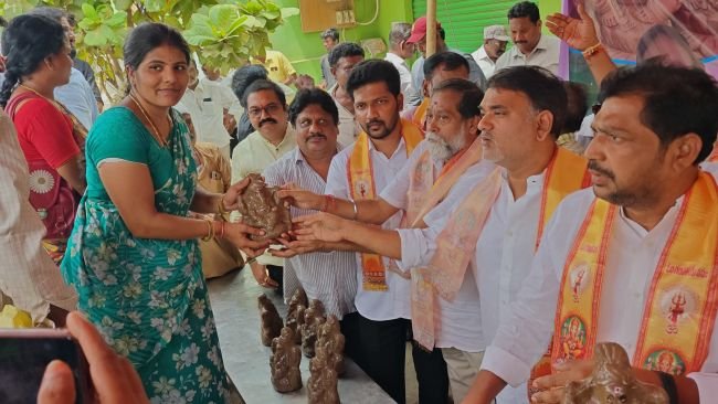 పర్యావరణ పరిరక్షణకు మట్టి వినాయకులనే పూజిద్దాం: టీడీపీ రాష్ట్ర యువ నాయకులు ఎన్‌ఎండి ఫయాజ్