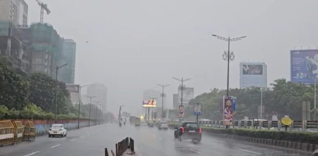 ముంబైని ముంచెత్తిన భారీ వర్షం