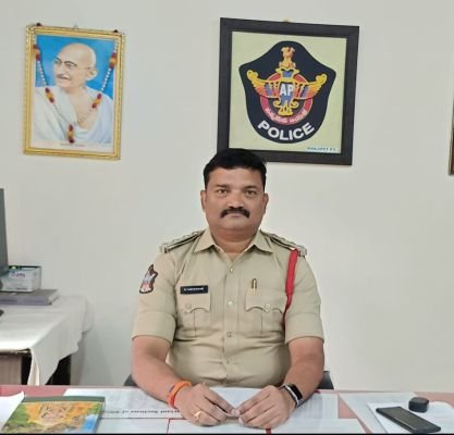జాగ్రత్తలు పాటిస్తూ వినాయక చవితి జరుపుకోండి: ఖాజీపేట సీఐ వంశీధర్
