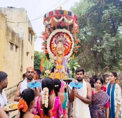 తుంపర్తిలో ఘనంగా శ్రీకృష్ణ ప్రతిమ ఊరేగింపు.. ముగిసిన కృష్ణాష్టమి వేడుకలు