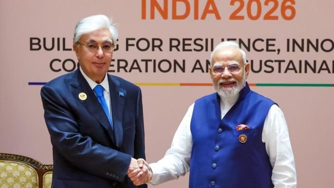 భారత్-కజకిస్తాన్ ద్వైపాక్షిక సంబంధాలపై ప్రధాని మోదీ, అధ్యక్షుడు టోకాయెవ్ సమీక్ష