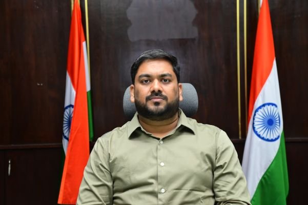భక్తిశ్రద్ధలతో వినాయక చవితి జరుపుకోవాలి
