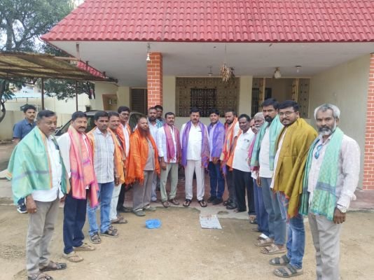 ఎమ్మెల్యే సంజీవరెడ్డిని కలిసిన టియుడబ్ల్యుజె (ఐజెయు) నూతన కార్యవర్గం