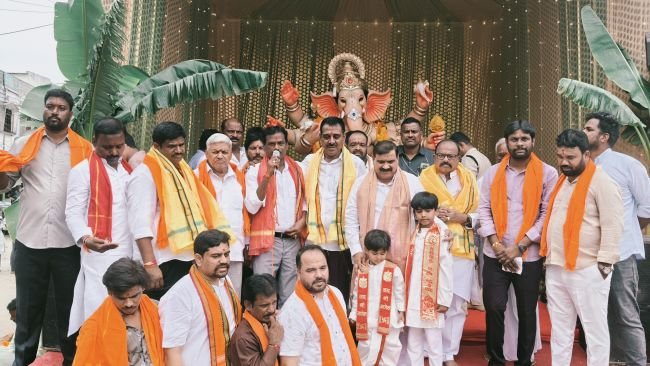 విఘ్నేశ్వరుని తొలి పూజలో శాసనమండలి చీఫ్ విప్ పట్నం మహేందర్ రెడ్డి