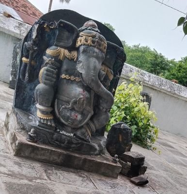 ఆ ఊరి.. గణనాధునికి ‘బొర్ర పోతన’గా పేరు...