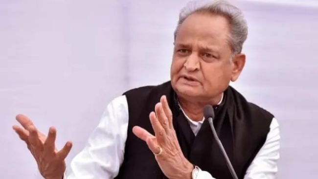తెలంగాణ కాంగ్రెస్‌కు కొత్త సారథి: ఇన్‌చార్జ్ రేసులో సీనియర్ నేత అశోక్ గెహ్లాట్!