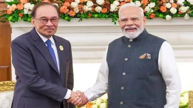 బ్రిక్స్ సదస్సులో సరికొత్త ‘సంగీత దౌత్యం’: బాలీవుడ్ పాటలతో ఆకట్టుకున్న మలేషియా ప్రధాని అన్వర్ ఇబ్రహీం!