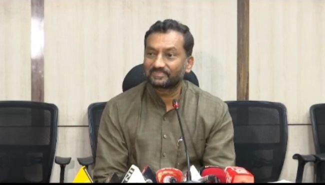 22ఏ భూములపై శ్వేతపత్రం విడుదల చేయాలి.  ధరణి, భూ భారతి అక్రమాలపై సిట్టింగ్ హైకోర్టు న్యాయమూర్తితో విచారణ జరపాలి.