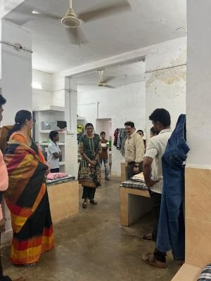 బనవాసి నవోదయను పరిశీలించిన ట్రైనీ ఐఏఎస్ అధికారులు 